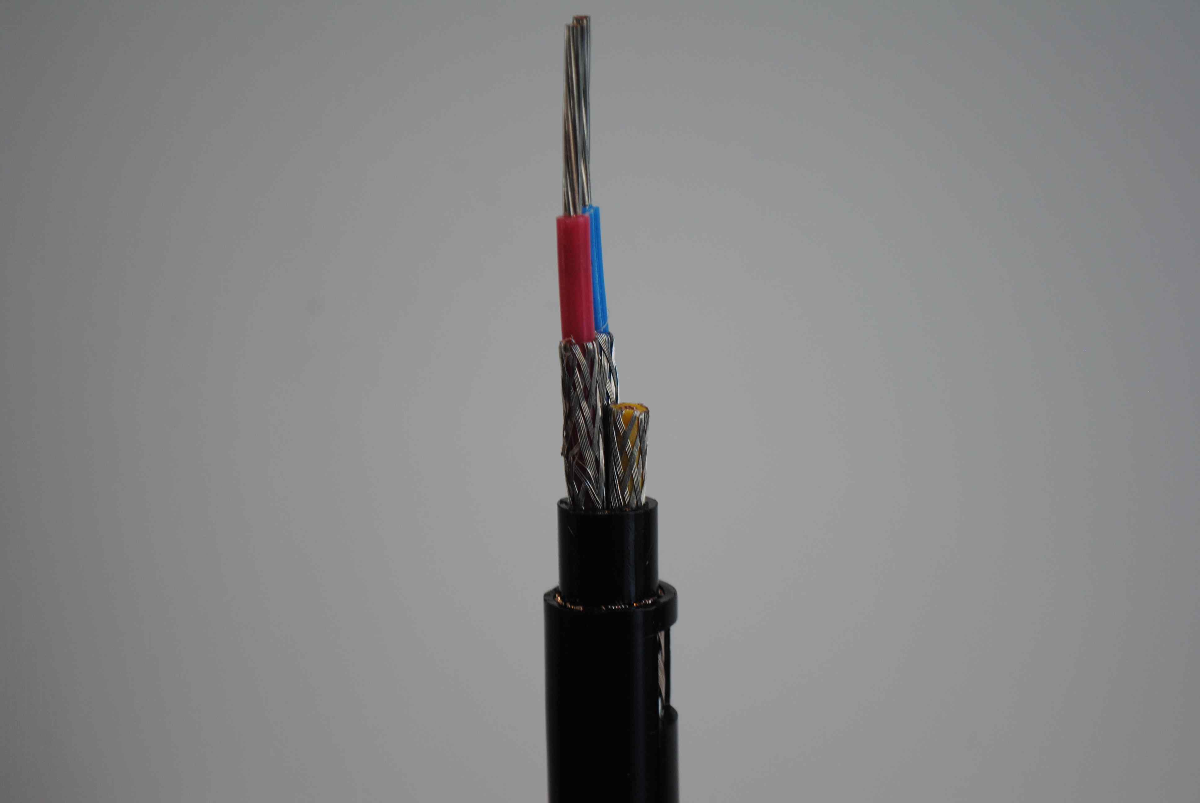 铜芯电缆与普通铝芯电缆的性能比较